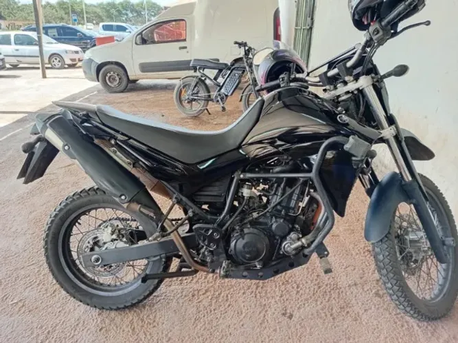 Xt 660, preta, 2010.