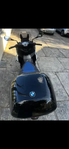 Baú bmw com a base