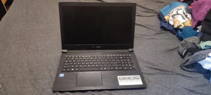 Notebook Acer Aspire 3 15.6" - 4GB RAM / 500GB HD (Ótimo para Estudos e Trabalho)