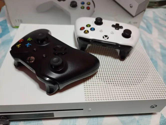 Xbox one s completo 1Tb