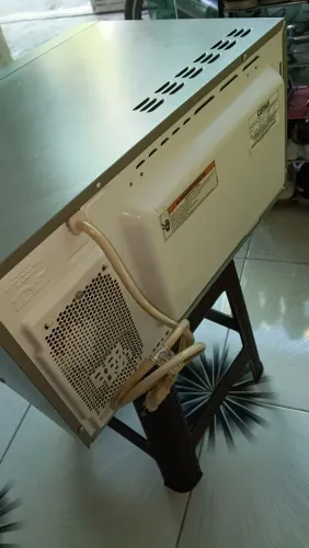 Vende-se microondas funcionando perfeitamente tres meses de garantia marca Consul 