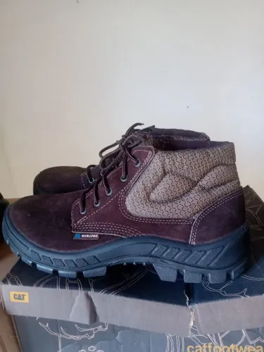 Bota segurança Tam 43 44 pegar Havan ou posto canaã marluvas