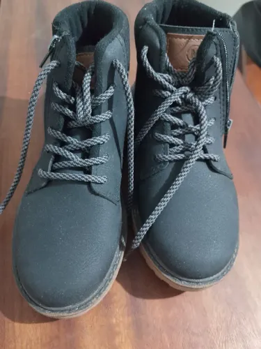 Bota pra criança
