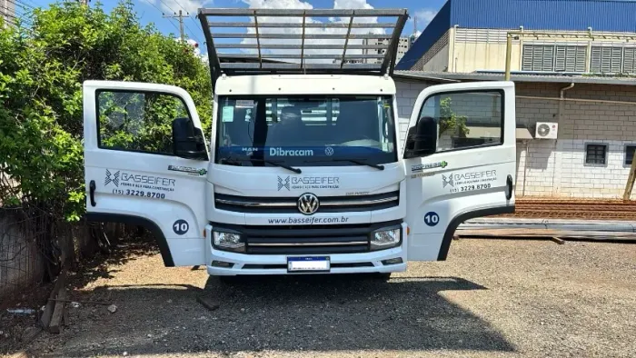 Caminhão Delivery Express - Muito Novo - Único Dono - Com carroceria