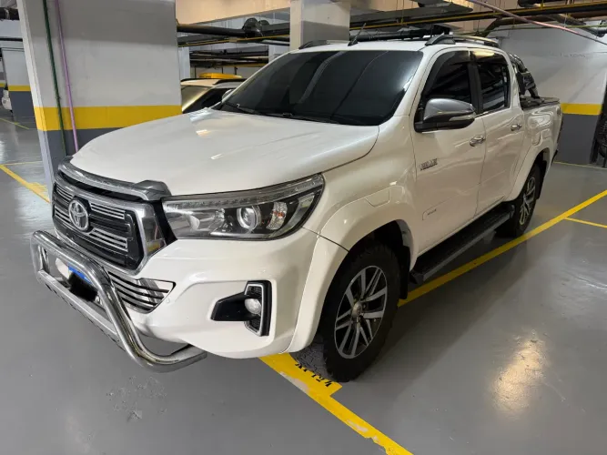 Toyota Hilux CD SRX 4X4 2.8 TDI 16V Diesel Aut. 2016