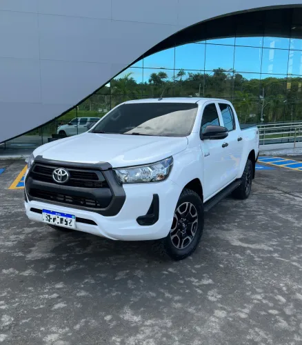 Toyota Hilux CD 4X4 2.8 Diesel Mec. 2023