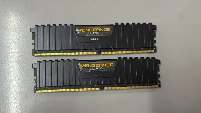 Memória para pc DDR 4 de 16GB cada - valor da unidade