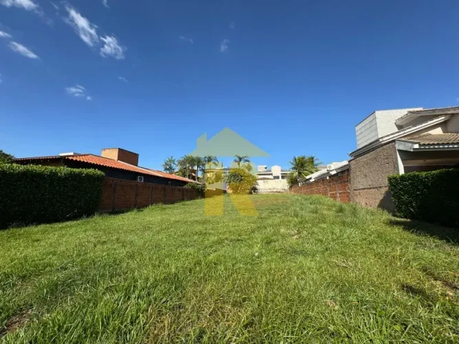 Terreno de 600m² à venda em condomínio exclusivo de São José do Rio Preto-SP!