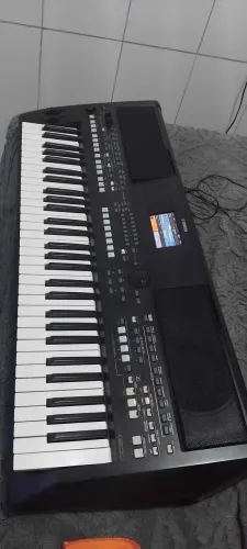 Teclado Yamaha sx600
