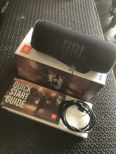 Caixa de som JBL FLIP6