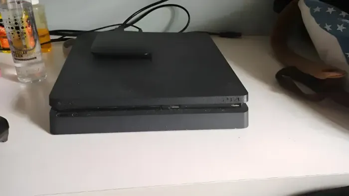 Playstation 4 Slim Com 4 Jogos Originais Leitor Trava as vezes