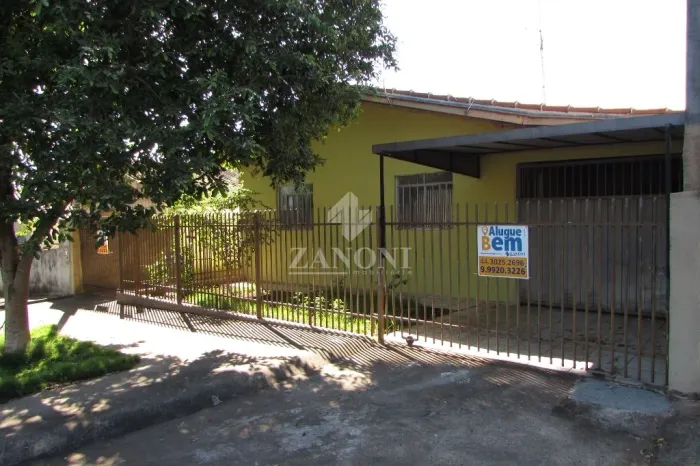 Locação de Casas / Padrão na cidade de Maringá