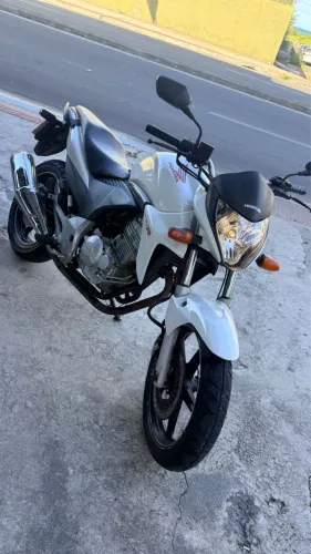 Vende-se CB 300R 2014