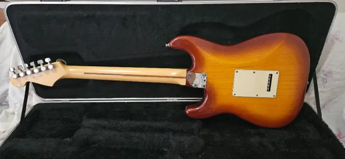 Fender Deluxe USA com capitadores Samarium Colbalt, trastes originais sem desgastes, 