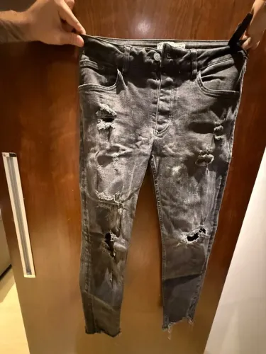 Calça jeans Zara masculina cinza destroyed EUR 38 / USA 30