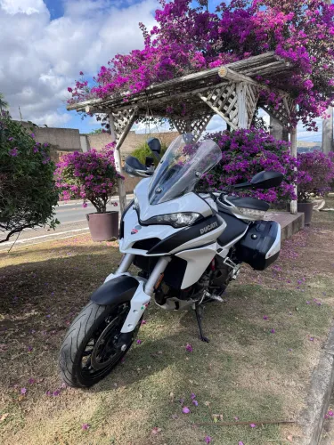 Ducati em perfeito estado