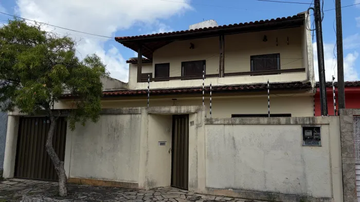 Linda casa no Bairro Sanatório