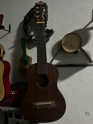 Guitalele Shelby