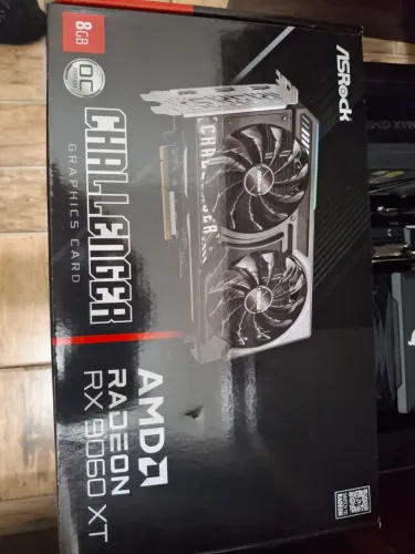 RX 9060 XT 8GB