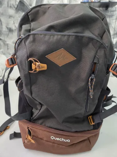 Mochila QUECHUA para trilha, acampamento etc