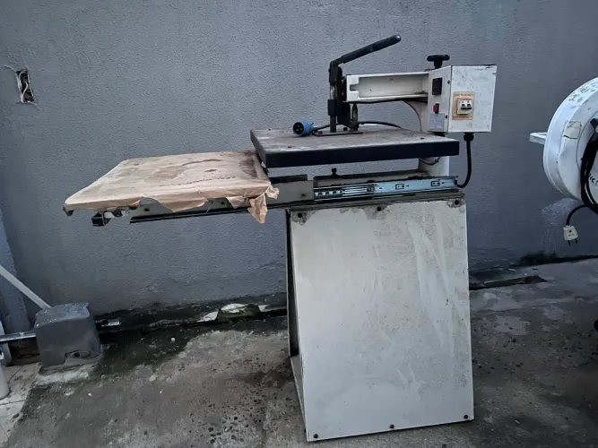 Prensa Térmica Industrial com Gaveta