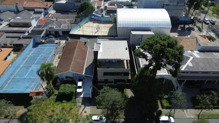 PRÉDIO USO MISTO COMERCIAL/RESIDENCIAL NA DIVISA JUVEVÊ/HUGO LANGE/ALTO DA GLÓRIA