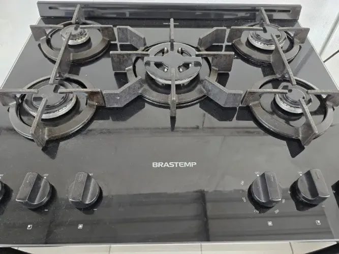 Fogão Brastemp 5 Bocas Preto Com Mesa de Vidro e Turbo Chama
