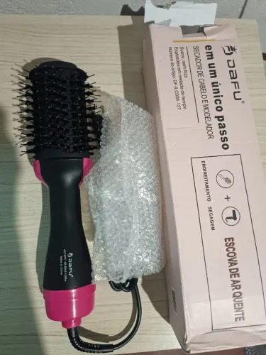 Escova secadora 3 em 1 nova