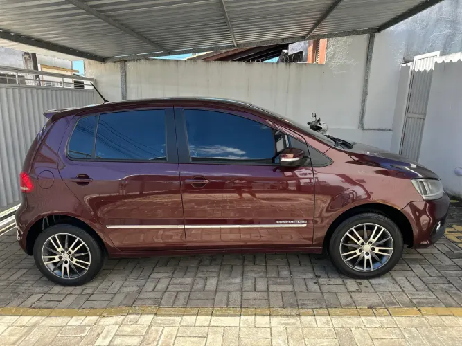 Volkswagen Fox Comfortline 1.0 Flex 8V 5P 2015