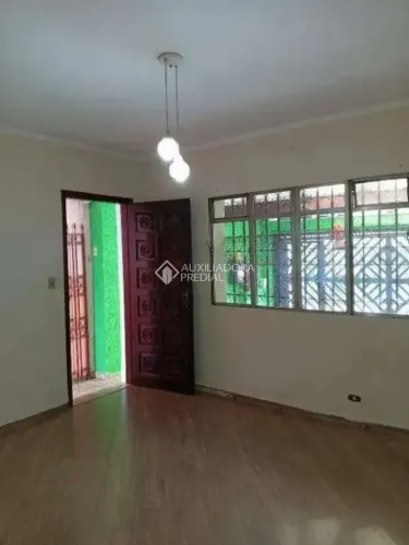 CASA TÉRREA COM 2 QUARTOS SENDO 1 SUÍTE NO JORDANÓPOLIS EM SÃO BERNARDO DO CAMPO