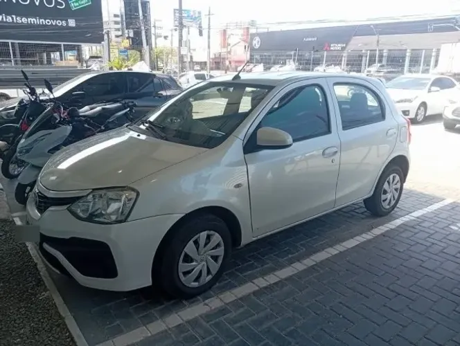 Toyota Etios X 1.3 Flex 16V 5P Mec. 2018