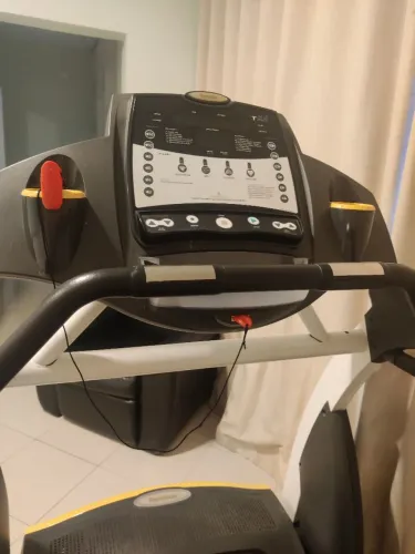 Esteira ergométrica profissional rebook 