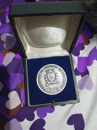 Medalha prefeitura de sao Paulo original prateada antiga pessoas de mérito