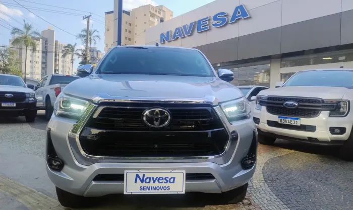 Toyota Hilux CD SRX 4X4 2.8 TDI 16V Diesel Aut. 2025