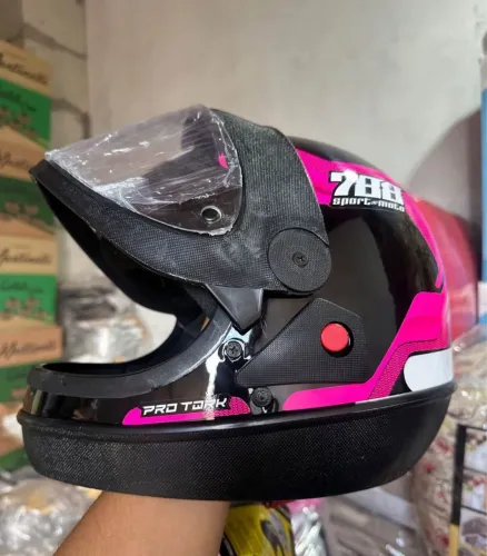 Capacete 788 na promoção