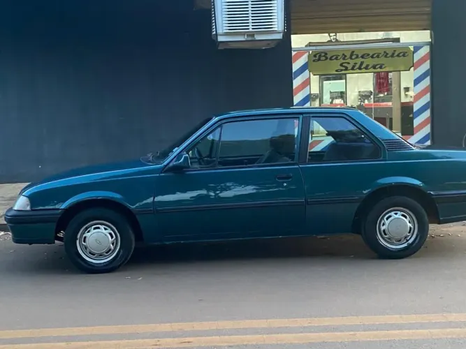 Chevrolet Monza GL 1.8 Efi/ SL/ L/ 650/barc. 2e4p (álcool) 1995