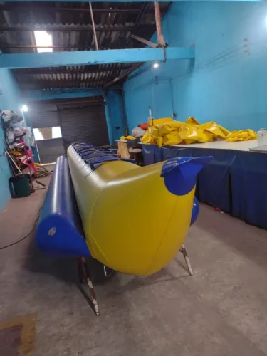 Vendo banana boat nova valor a negociar contato *