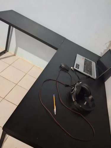 Mesa de Escritório Industrial em L