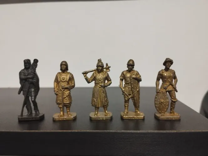 Coleção soldadinhos de ferro Kinder ovo anos 90