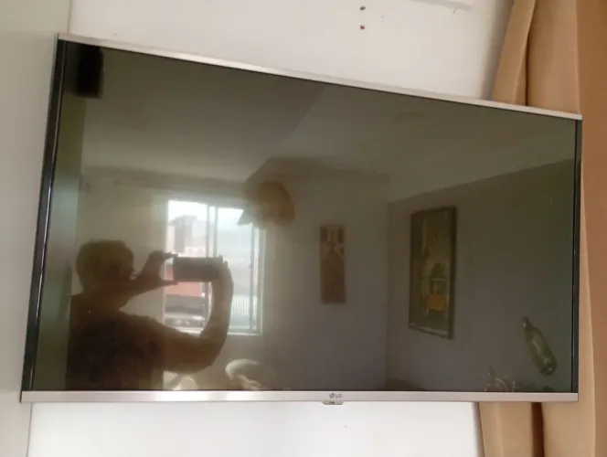 Tv LG 43 ' LF 6350 modelo com defeito venda para retirada de peças