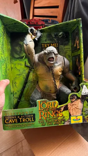 Cave Troll Eletrônico da Toy Biz Lacrado. O Senhor dos Anéis: A Sociedade do Anel (2001)
