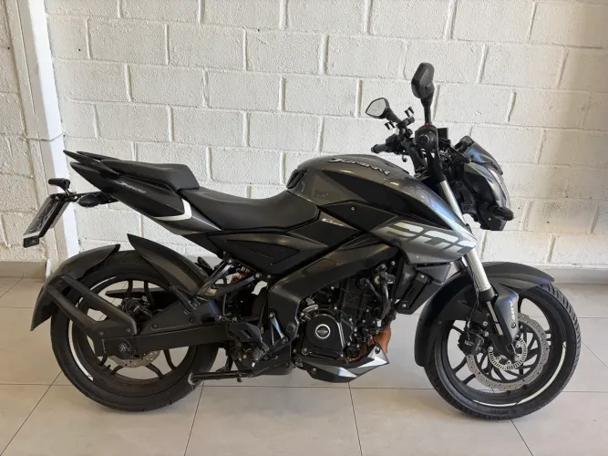 Bajaj Dominar D200