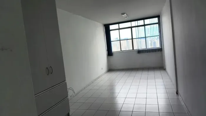 Escritório para venda possui 42 metros quadrados com 1 quarto em Barra Funda - São Paulo -