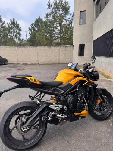 Vendo essa moto 