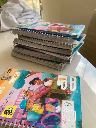 Livros Trilhas 4 ano