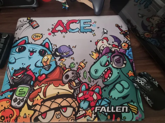 Mousepad Fallen ACE 450mn por 450mn sem detalhes