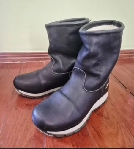 Bota com pele para neve