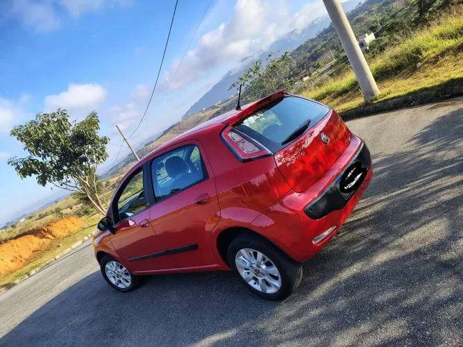 Fiat Punto Attractive 1.4 Fire Flex 8V 5P 2014