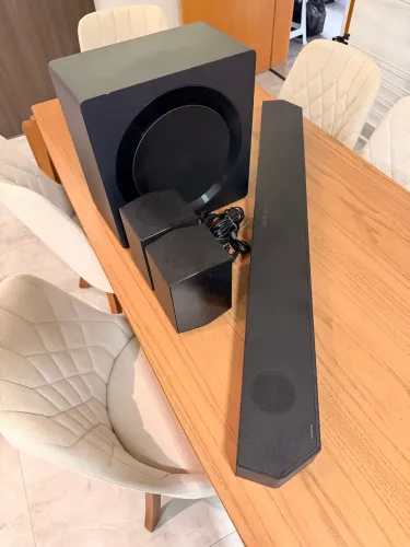 Samsung Soundbar HW-Q990D 11.1.4 Canais Completa em Excelente Condição