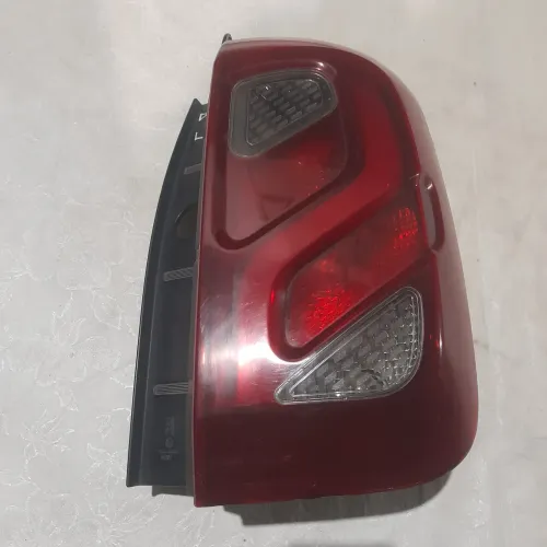 Lanterna traseira direita original duster 2017 
